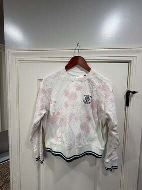 Wilson Sporting Goods Floral Print Crewneck Sweatshirt Size M